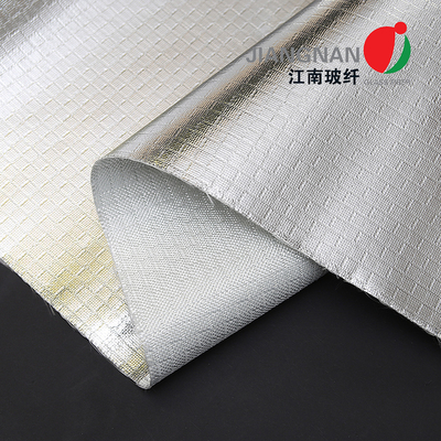 Cortinas o pantallas reforzadas con fibra de vidrio de aluminio con retraso térmico y superficie lisa y película o película de aluminio